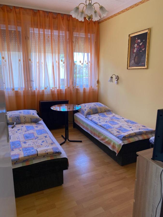Erdei Vendeghaz Apartment Hajduszoboszlo Bagian luar foto
