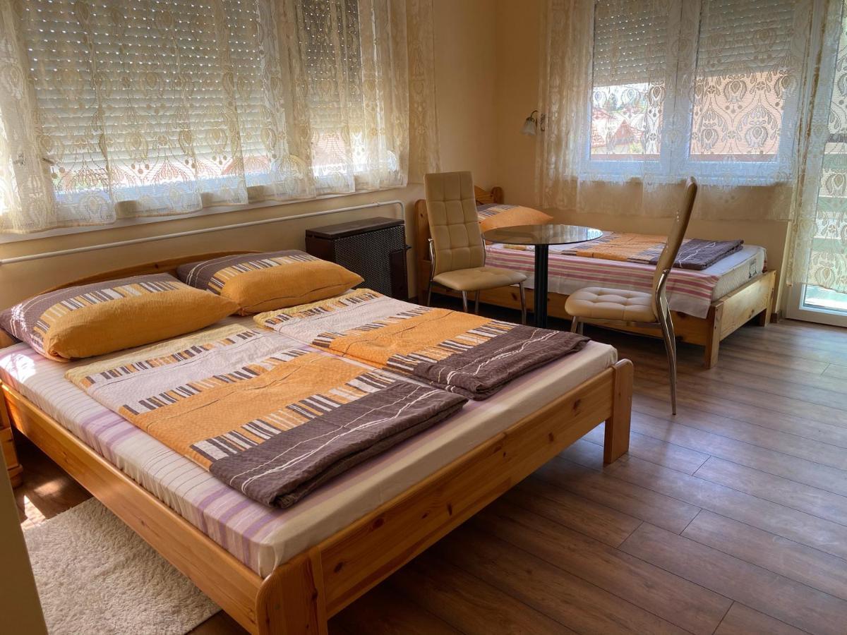 Erdei Vendeghaz Apartment Hajduszoboszlo Bagian luar foto